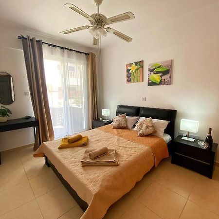 Cozy Poolside Apartment بافوس المظهر الخارجي الصورة